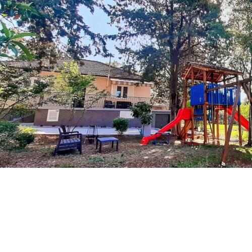 Family Vacation House Zive