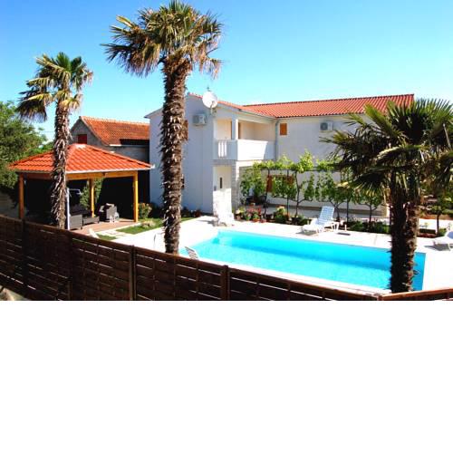 Filipovic Apartments with Pool
