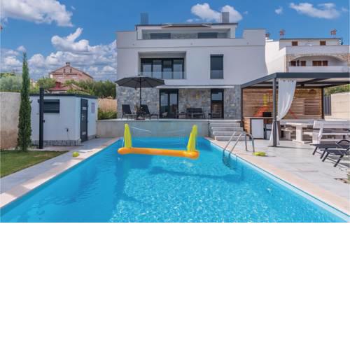 Five-Bedroom Holiday Home in Kornic