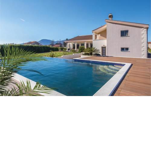 Five-Bedroom Holiday Home in Metkovic