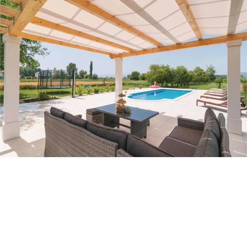 Five-Bedroom Holiday Home in Obrovac Sinjski