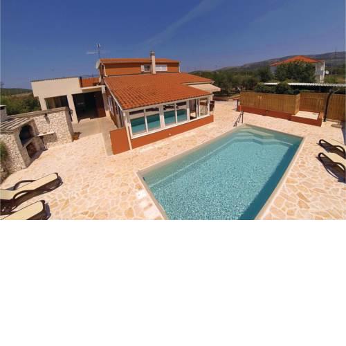Five-Bedroom Holiday Home in Sibenik
