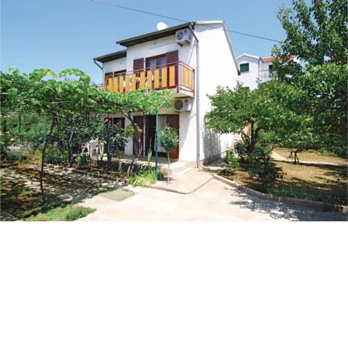 Five-Bedroom Holiday Home in Srima