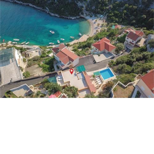 Five-Bedroom Holiday Home in Vinisce