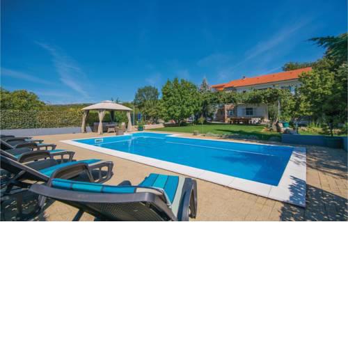 Five-Bedroom Holiday Home in Vinjani Donji