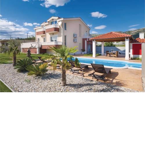 Five-Bedroom Holiday home Kastel Novi with a room Hot Tub 04