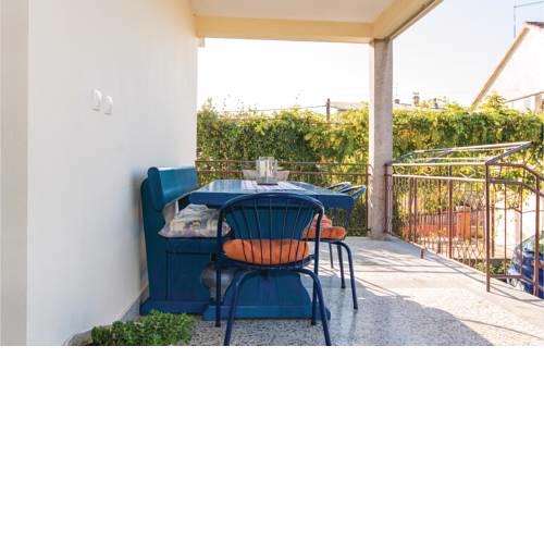 Four-Bedroom Apartment in Pakostane