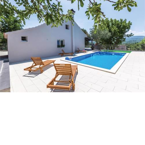Four-Bedroom Holiday Home in Glavina Donja
