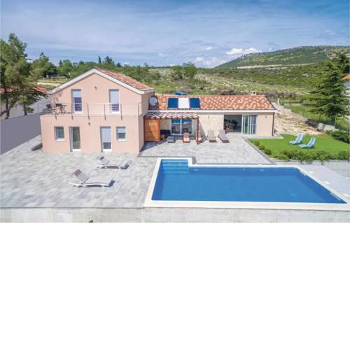 Four-Bedroom Holiday Home in Kakma