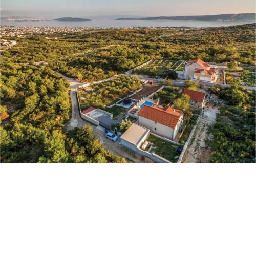 Four-Bedroom Holiday Home in Kastel Novi