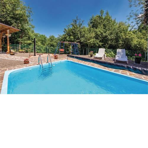 Four-Bedroom Holiday Home in Plaski