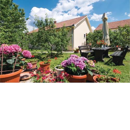 Four-Bedroom Holiday Home in Posedarje