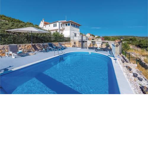 Four-Bedroom Holiday Home in Primosten