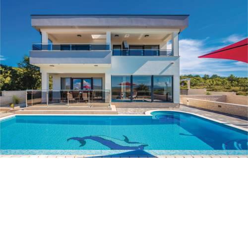 Four-Bedroom Holiday Home in Punat