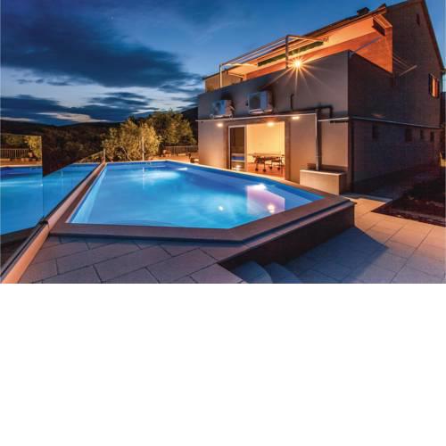 Four-Bedroom Holiday home Kastel Novi with an Outdoor Swimming Pool 02