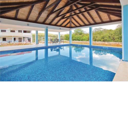 Four-Bedroom Holiday home Vela Luka 03