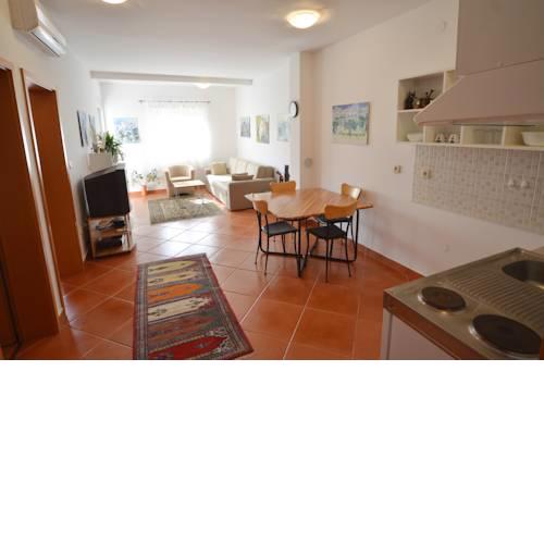 Frane Apartment