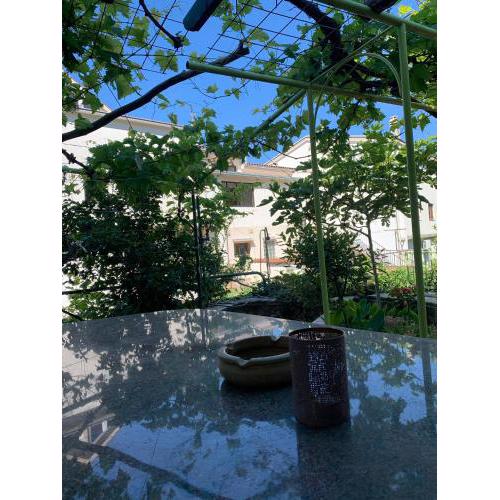 Garden bungalow by the Sea