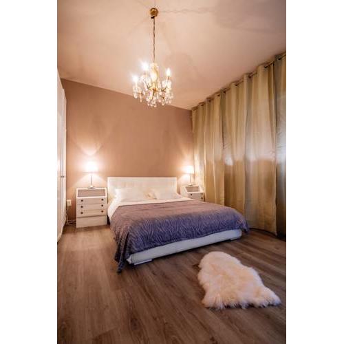 Golden Bridge Apartment