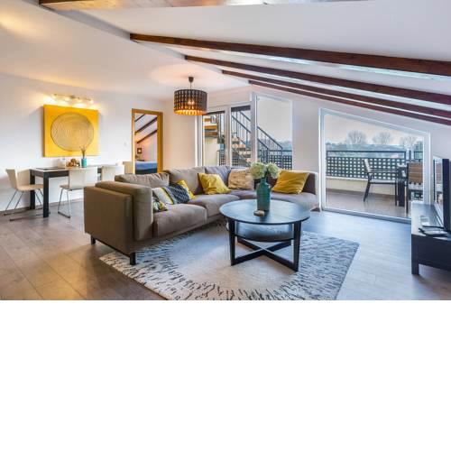 Golden Sun Apartments