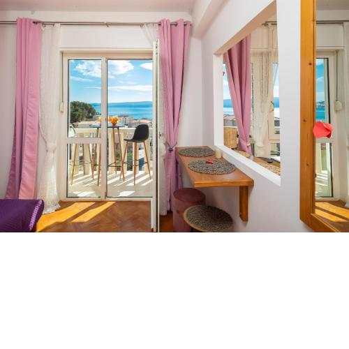Golden View Apartment