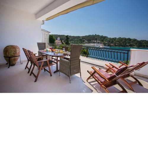 Golden view luxury apartment