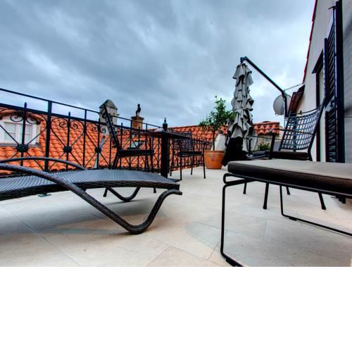 Guest House Forty-Four