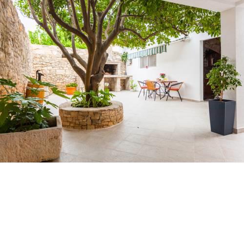 Guest House Mara