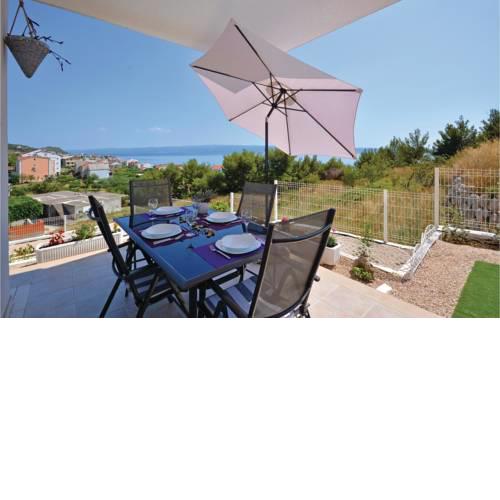 Holiday Apartment Podstrana 03
