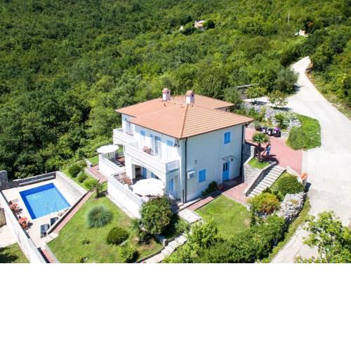 Holiday Home Albertina (MOD136)