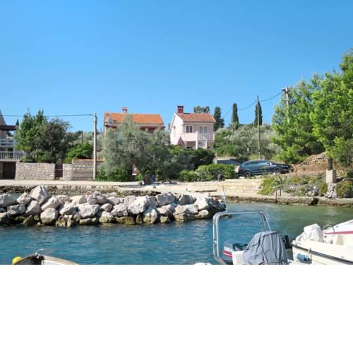 Holiday Home Alvira (UGL120)
