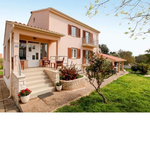 Holiday Home Ana (MDN187)