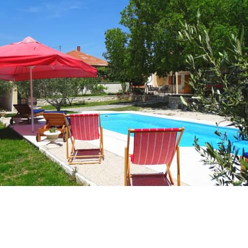 Holiday home Apios