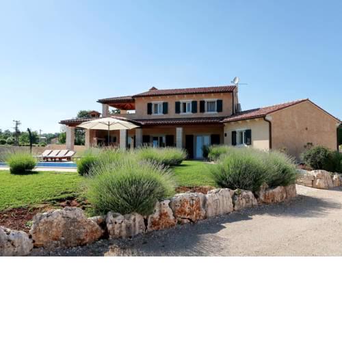 Holiday Home Baretuni (LBN390)
