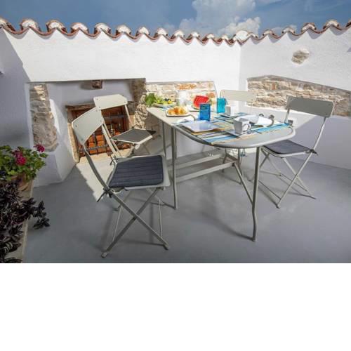 Boutique Holiday Home in Vodnjan with Private Garden