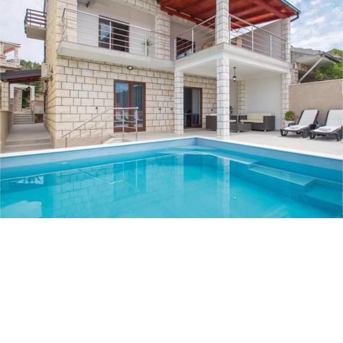Holiday home Brna V