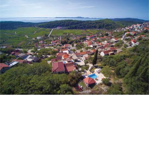 Holiday home Cara III