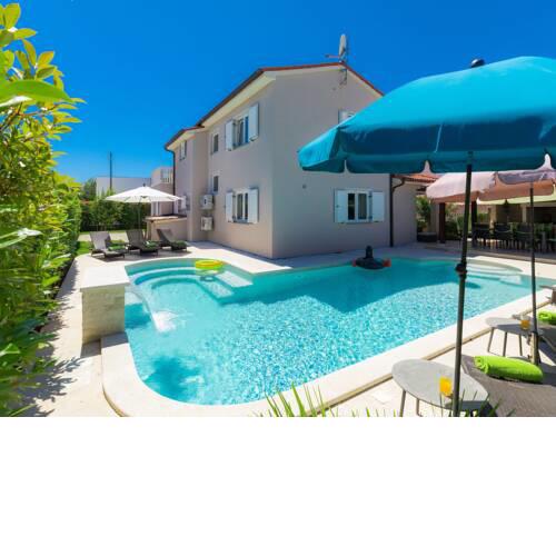 Holiday Home Casa Loborika