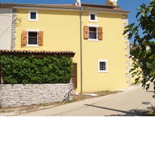 Holiday Home Cres