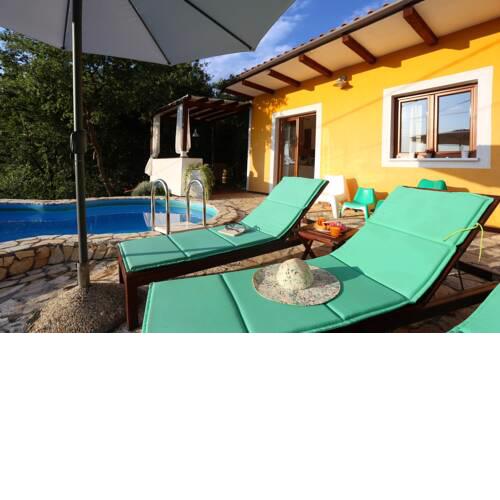 Holiday Home Deborah with Private Pool