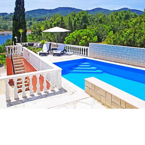Holiday Home Entoni