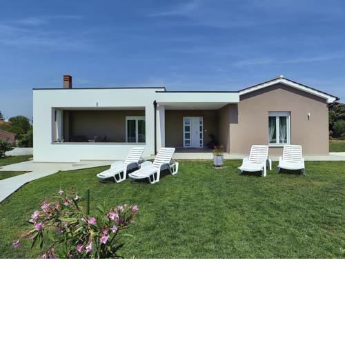 Holiday Home HOUSE MARGERITA