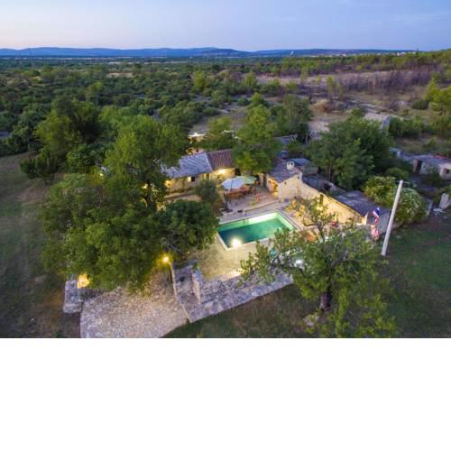 Charming Holiday Home in Bukovic with Pool