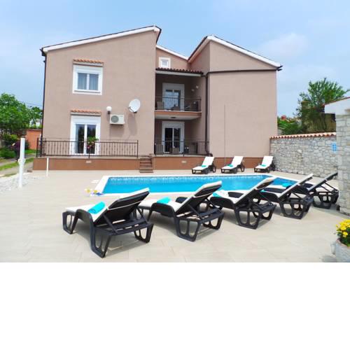 Holiday home in Belavici/Istrien 33649