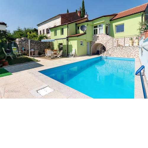 Holiday home in Bribir 34023