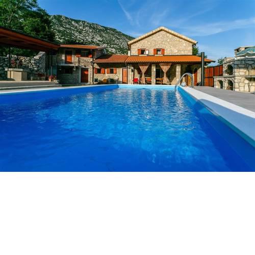 Holiday home in Drivenik 39096