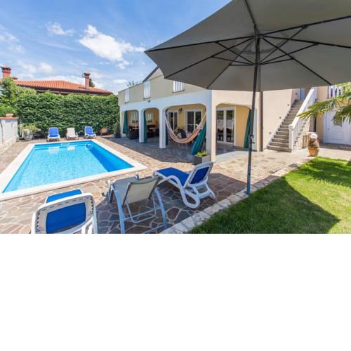 Holiday home in Kaldanija/Istrien 12040