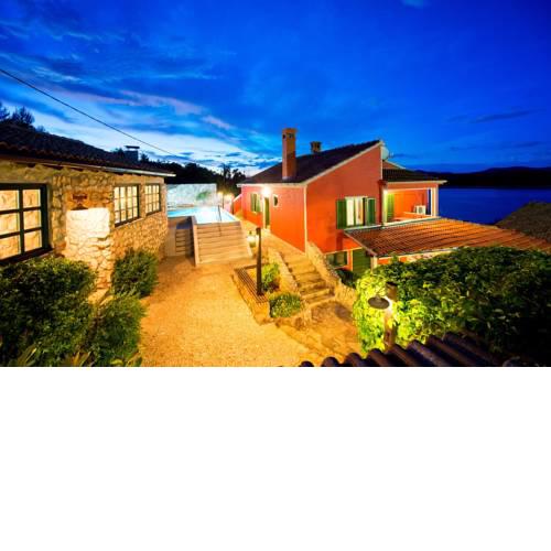 Holiday home in Mali Iz/Insel Iz 6362