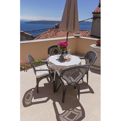 Holiday home in Moscenice 15209