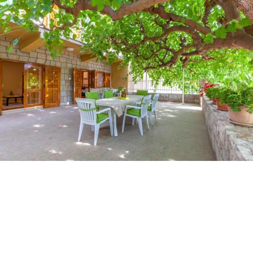 Holiday home in Podstrana 7288